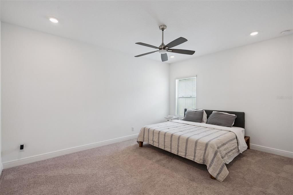 For Sale: $499,000 (4 beds, 2 baths, 2691 Square Feet)