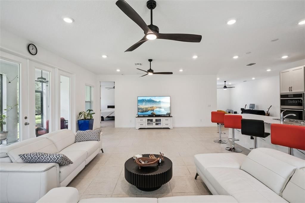 For Sale: $499,000 (4 beds, 2 baths, 2691 Square Feet)