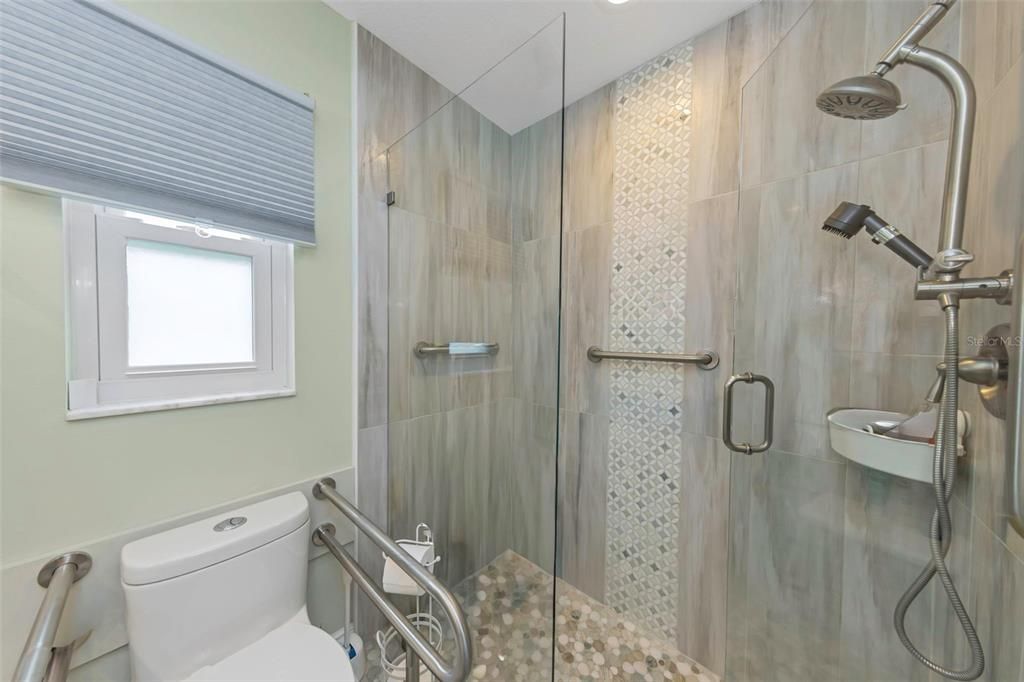 На продажу: $539,900 (2 спален, 2 ванн, 1418 Квадратных фут)