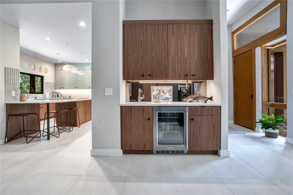 На продажу: $950,000 (4 спален, 3 ванн, 2816 Квадратных фут)