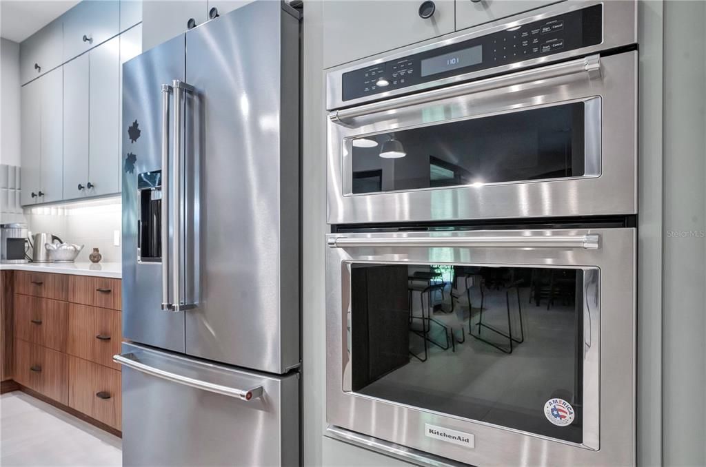 На продажу: $950,000 (4 спален, 3 ванн, 2816 Квадратных фут)