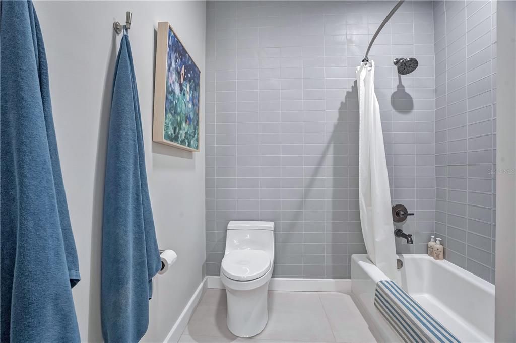 На продажу: $950,000 (4 спален, 3 ванн, 2816 Квадратных фут)