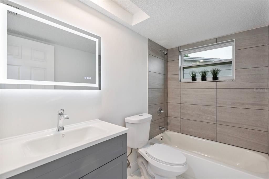 На продажу: $269,900 (3 спален, 2 ванн, 1150 Квадратных фут)