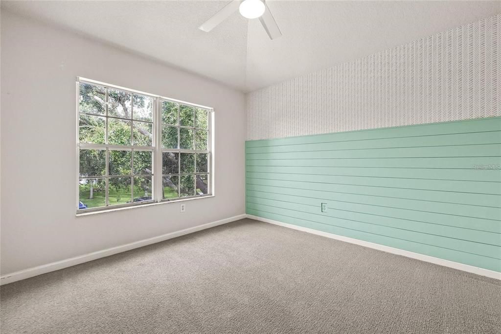 For Sale: $299,900 (3 beds, 2 baths, 1644 Square Feet)