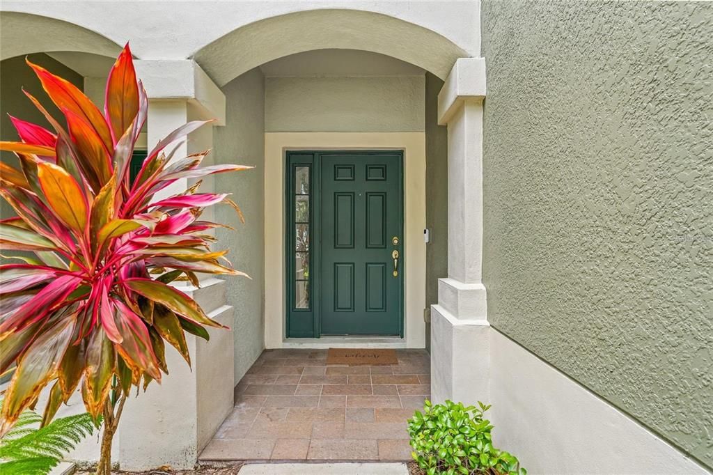 For Sale: $299,900 (3 beds, 2 baths, 1644 Square Feet)