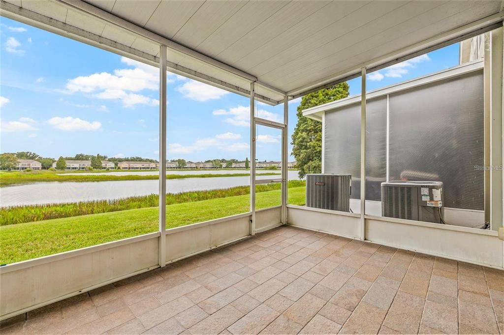 For Sale: $299,900 (3 beds, 2 baths, 1644 Square Feet)