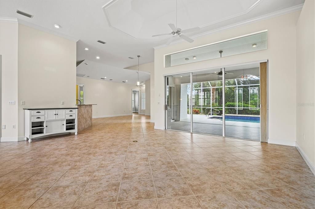 For Sale: $699,900 (4 beds, 3 baths, 2912 Square Feet)