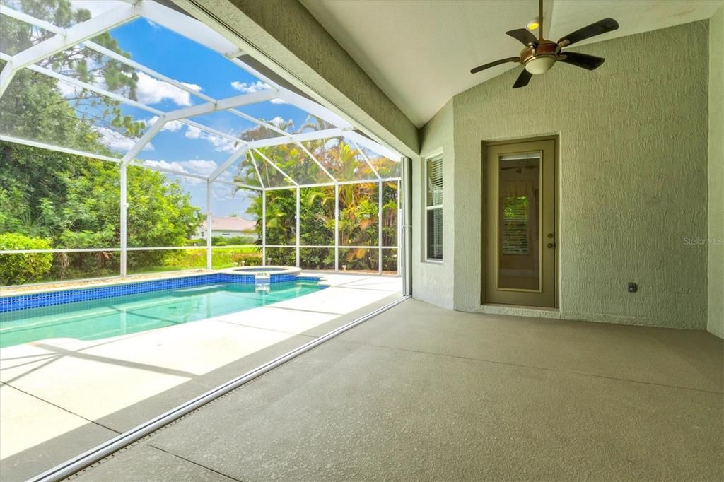 For Sale: $699,900 (4 beds, 3 baths, 2912 Square Feet)