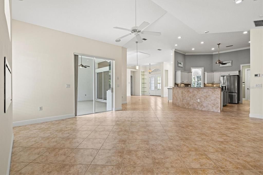For Sale: $699,900 (4 beds, 3 baths, 2912 Square Feet)