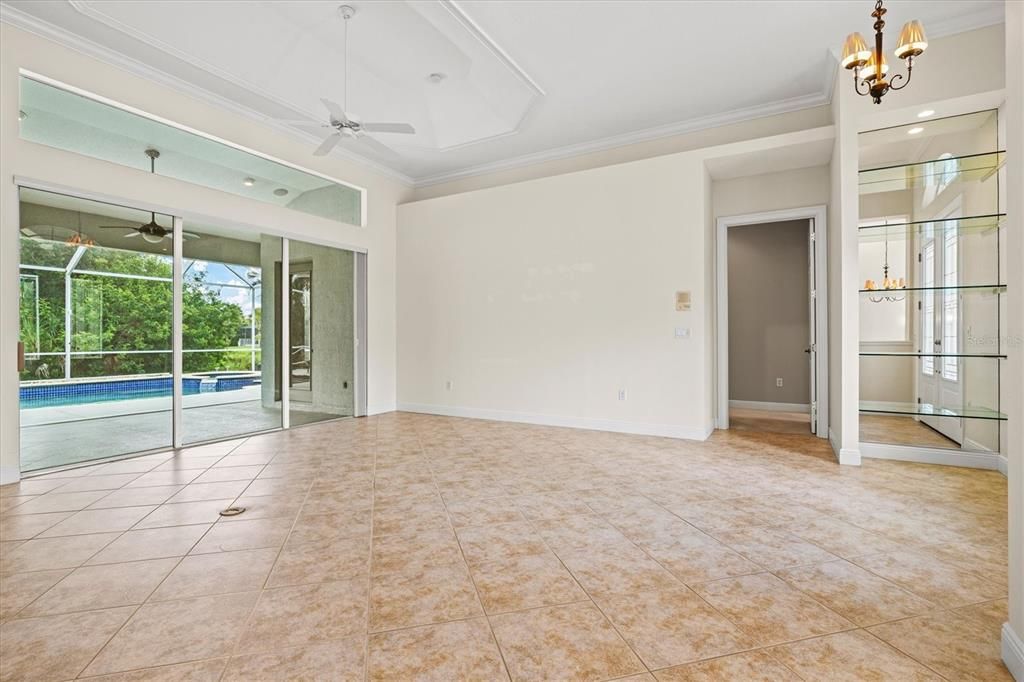 For Sale: $699,900 (4 beds, 3 baths, 2912 Square Feet)