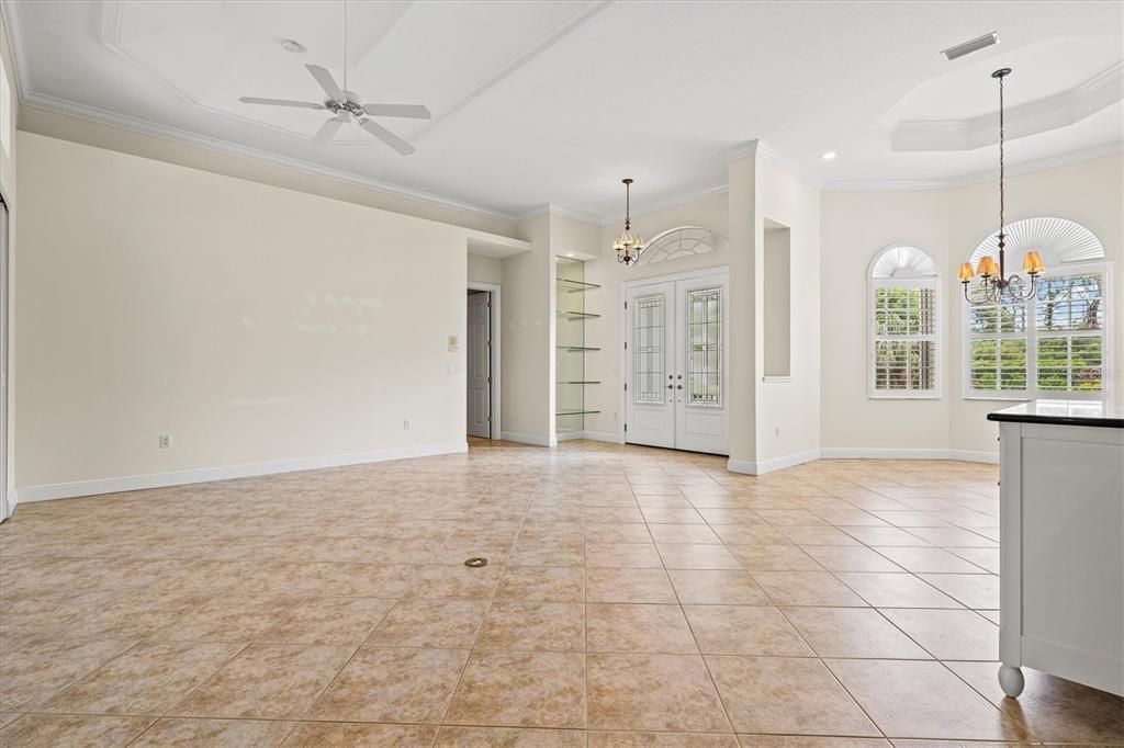 For Sale: $699,900 (4 beds, 3 baths, 2912 Square Feet)