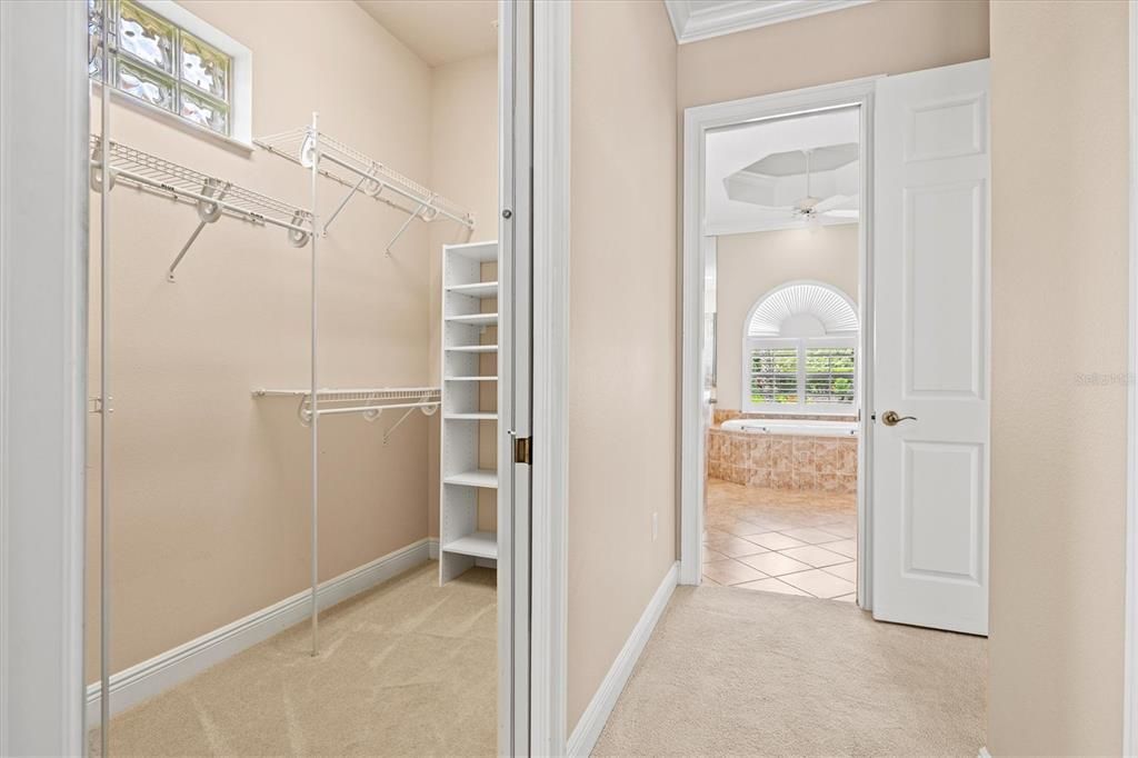 For Sale: $699,900 (4 beds, 3 baths, 2912 Square Feet)