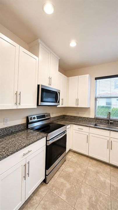 En Venta: $350,000 (3 camas, 2 baños, 1353 Pies cuadrados)