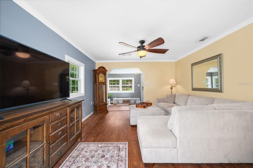 For Sale: $525,900 (3 beds, 2 baths, 1885 Square Feet)