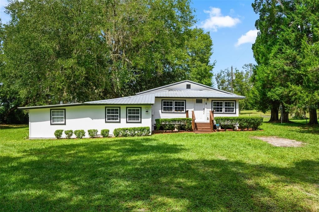 For Sale: $525,900 (3 beds, 2 baths, 1885 Square Feet)