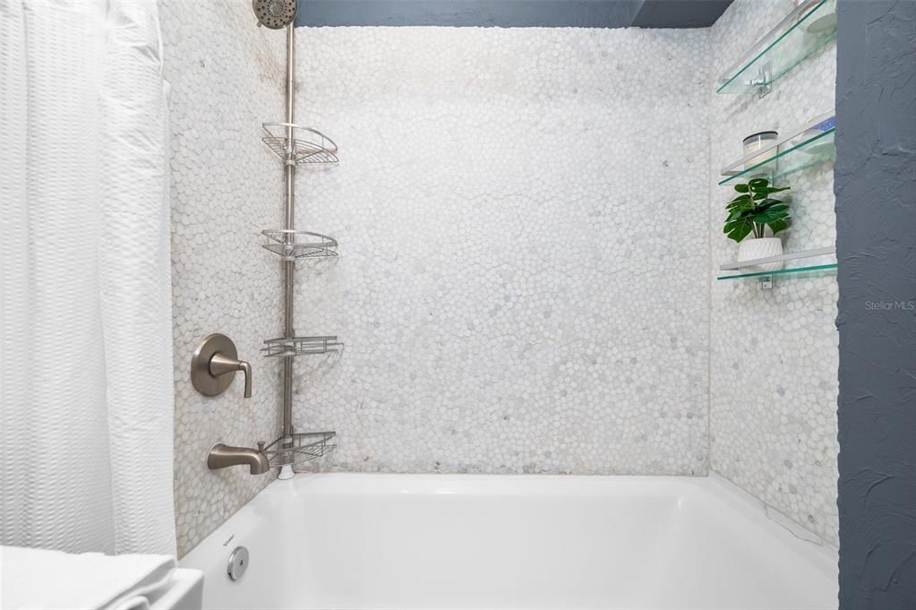 For Sale: $525,900 (3 beds, 2 baths, 1885 Square Feet)