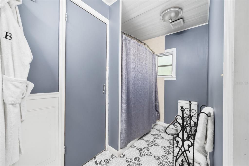For Sale: $525,900 (3 beds, 2 baths, 1885 Square Feet)