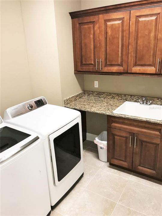 For Rent: $5,000 (3 beds, 2 baths, 1857 Square Feet)