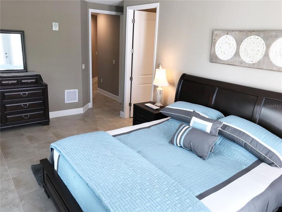 For Rent: $5,000 (3 beds, 2 baths, 1857 Square Feet)
