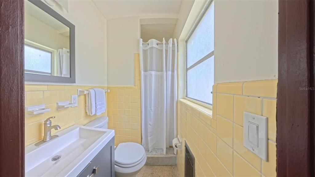 В аренду: $2,900 (3 спален, 2 ванн, 1090 Квадратных фут)