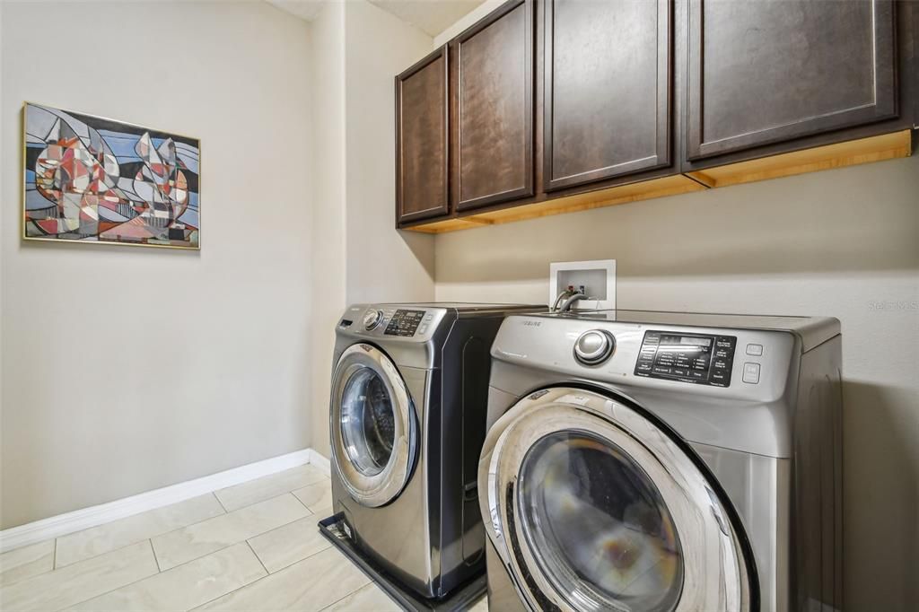 В аренду: $5,200 (6 спален, 4 ванн, 4089 Квадратных фут)