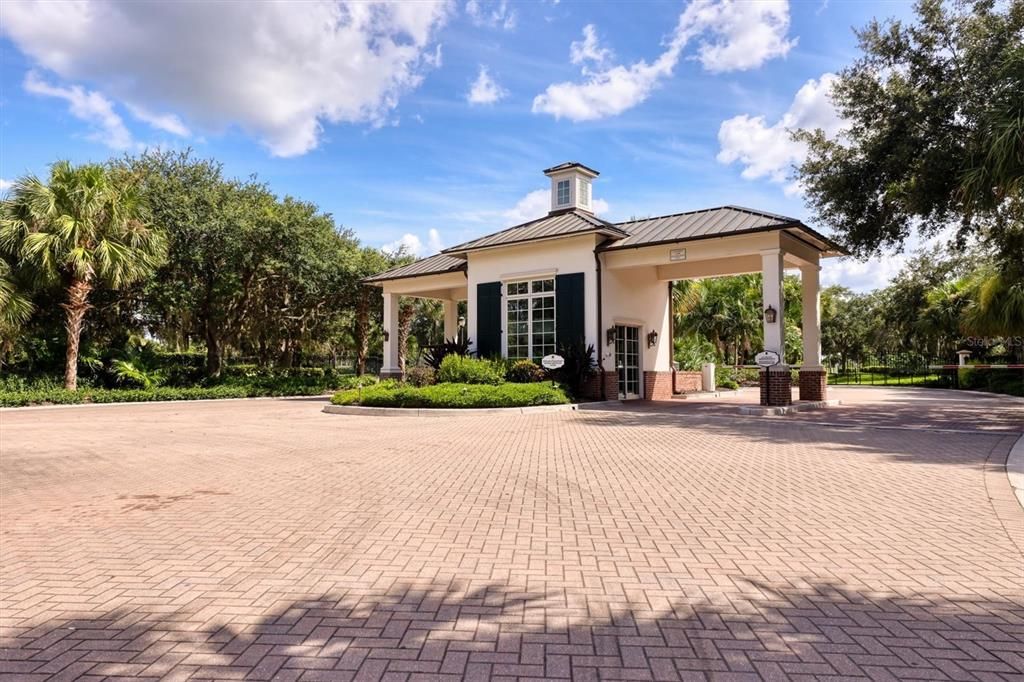 For Sale: $1,850,000 (3 beds, 3 baths, 2880 Square Feet)