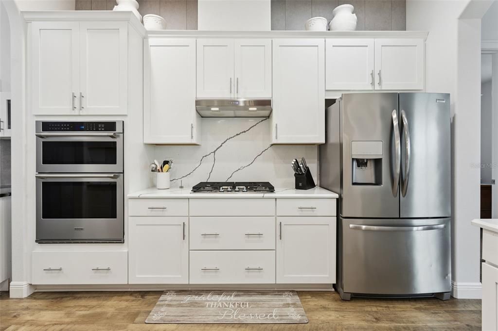En Venta: $699,450 (4 camas, 3 baños, 2500 Pies cuadrados)