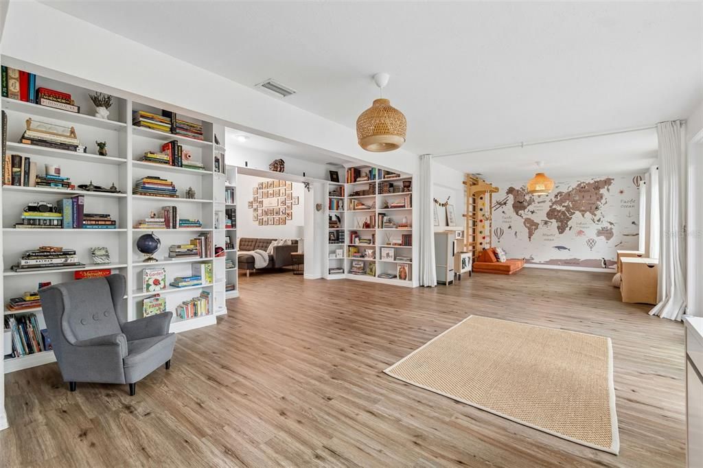 En Venta: $609,000 (4 camas, 2 baños, 3042 Pies cuadrados)