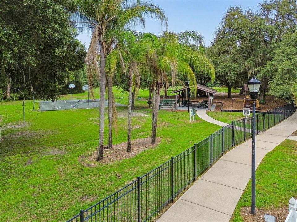 En Venta: $609,000 (4 camas, 2 baños, 3042 Pies cuadrados)