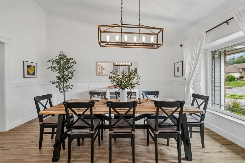 En Venta: $609,000 (4 camas, 2 baños, 3042 Pies cuadrados)