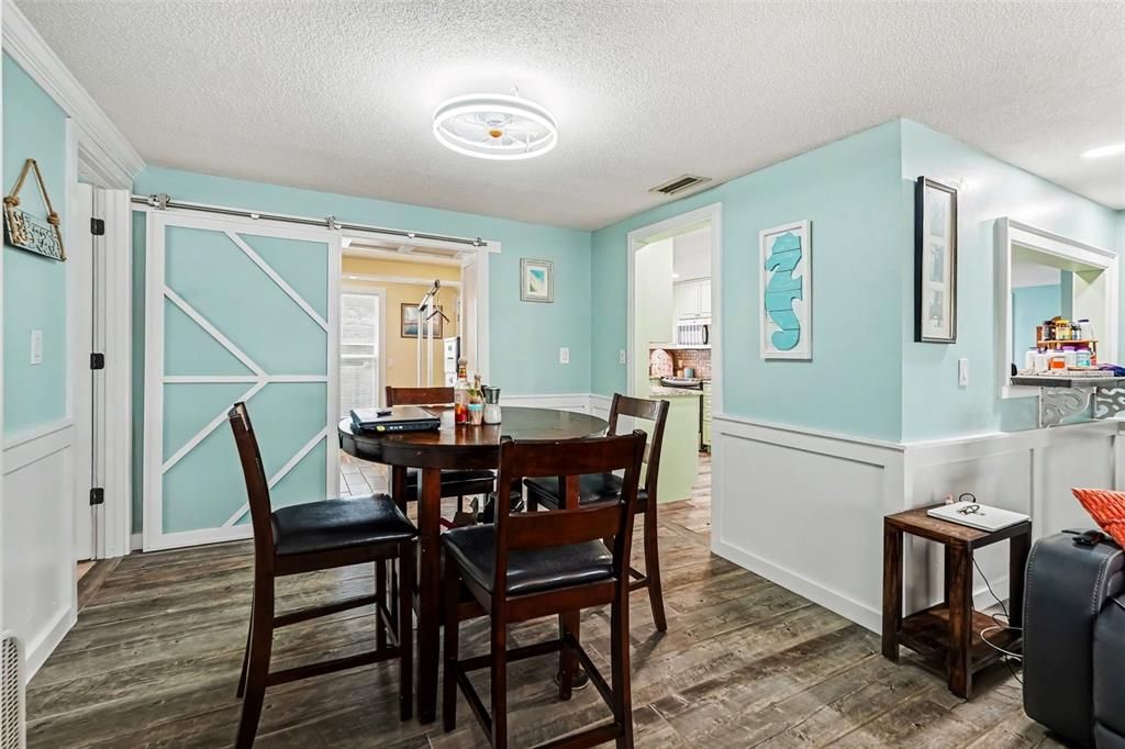For Sale: $375,000 (3 beds, 2 baths, 1519 Square Feet)