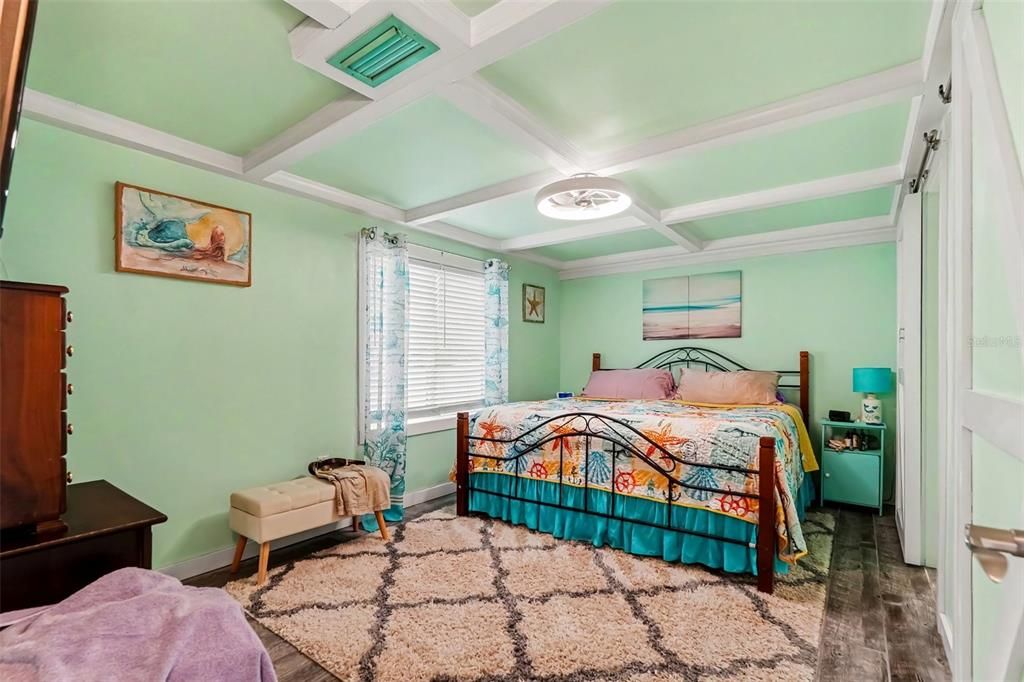 For Sale: $375,000 (3 beds, 2 baths, 1519 Square Feet)