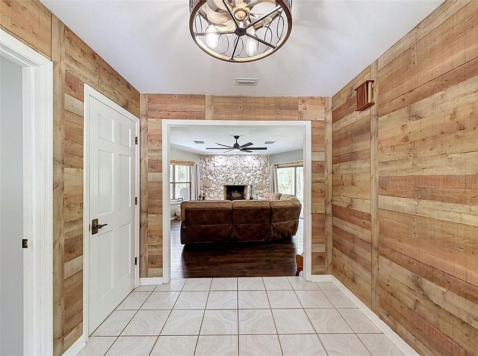 На продажу: $899,000 (4 спален, 3 ванн, 2492 Квадратных фут)