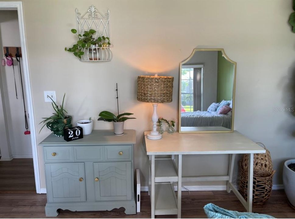 For Rent: $3,495 (3 beds, 2 baths, 2108 Square Feet)