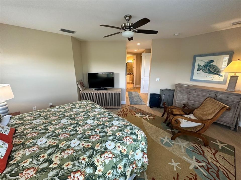 В аренду: $2,500 (2 спален, 2 ванн, 1657 Квадратных фут)