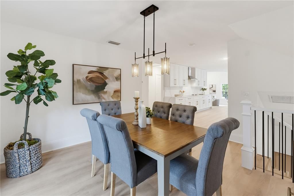 For Sale: $950,000 (3 beds, 4 baths, 2880 Square Feet)