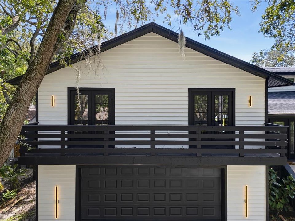 For Sale: $950,000 (3 beds, 4 baths, 2880 Square Feet)