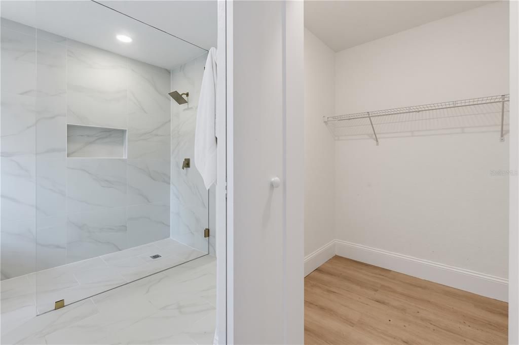 For Sale: $950,000 (3 beds, 4 baths, 2880 Square Feet)