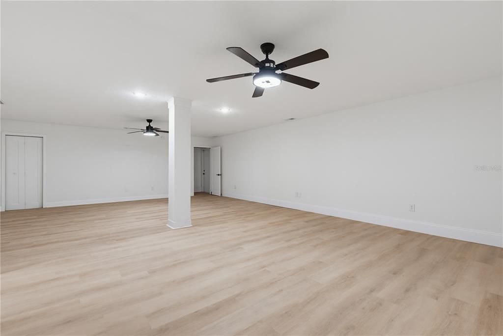 For Sale: $950,000 (3 beds, 4 baths, 2880 Square Feet)