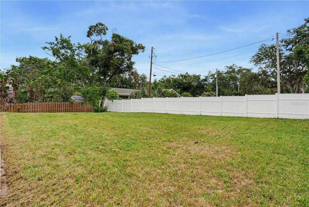 For Sale: $950,000 (3 beds, 4 baths, 2880 Square Feet)