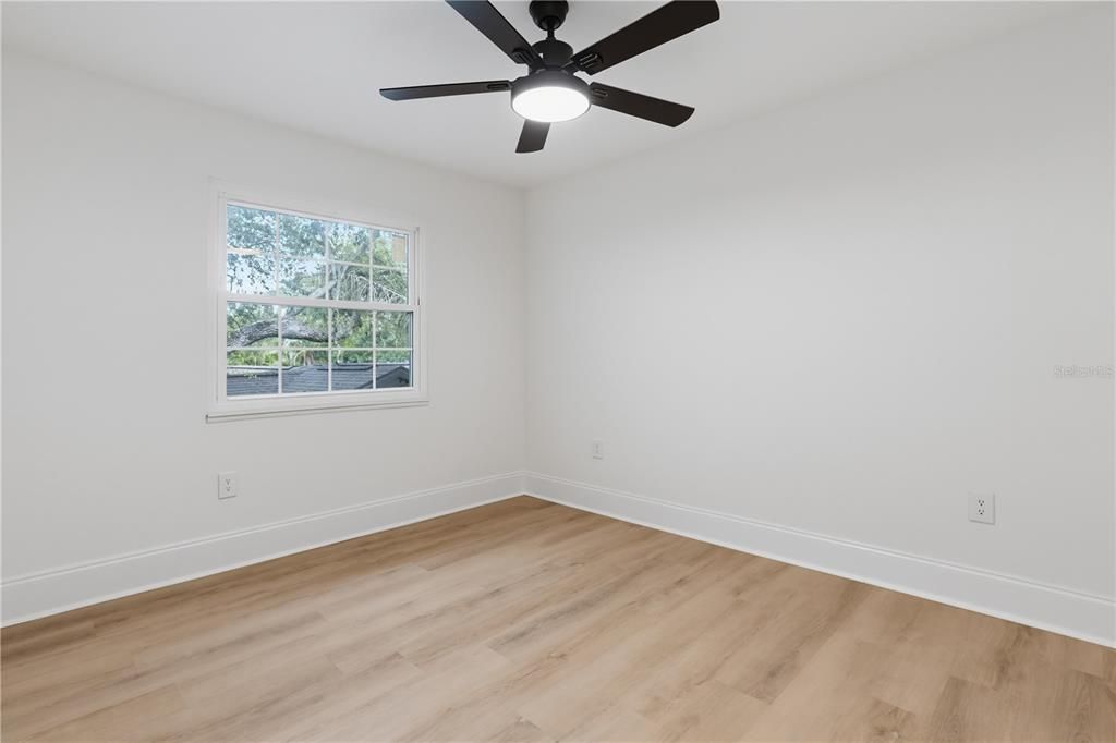 For Sale: $950,000 (3 beds, 4 baths, 2880 Square Feet)