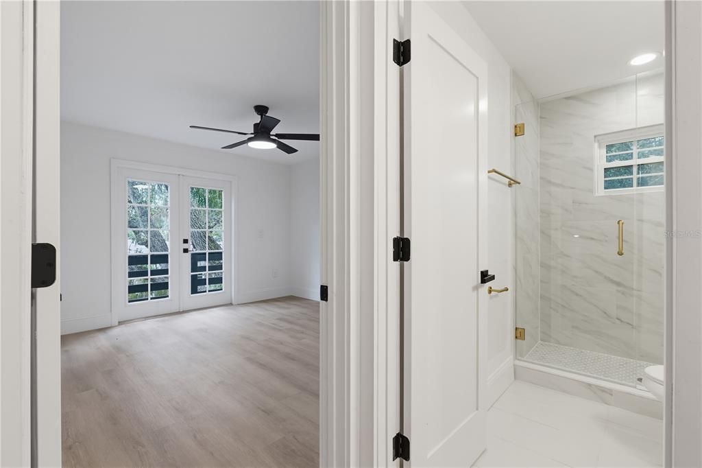 For Sale: $950,000 (3 beds, 4 baths, 2880 Square Feet)
