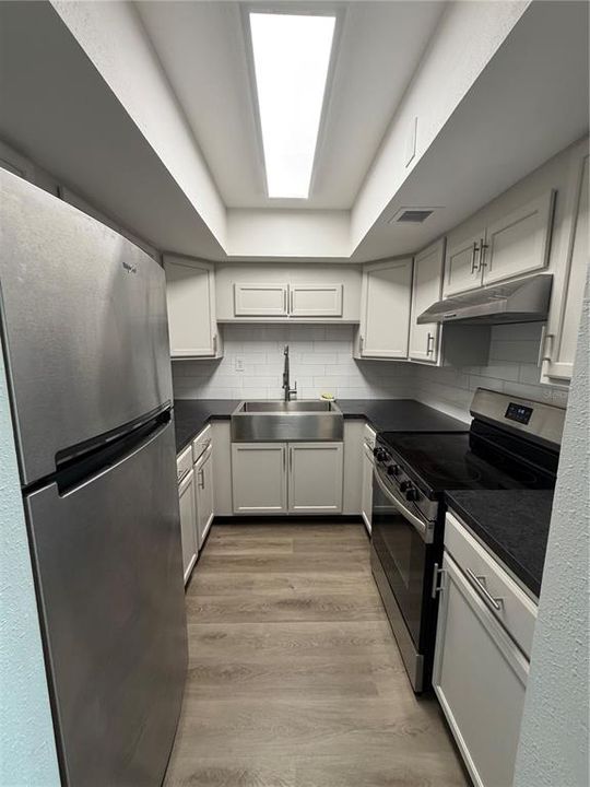 В аренду: $1,250 (1 спален, 1 ванн, 672 Квадратных фут)