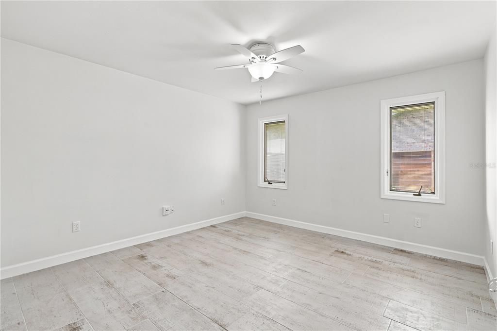 На продажу: $312,500 (3 спален, 2 ванн, 1475 Квадратных фут)
