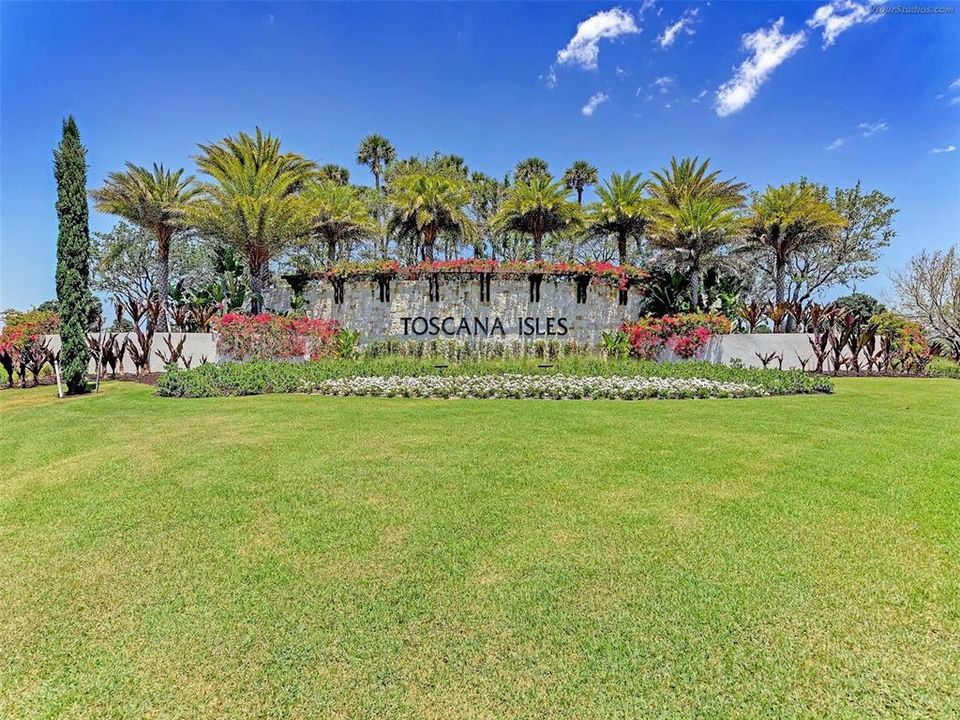 For Sale: $974,900 (3 beds, 4 baths, 3273 Square Feet)