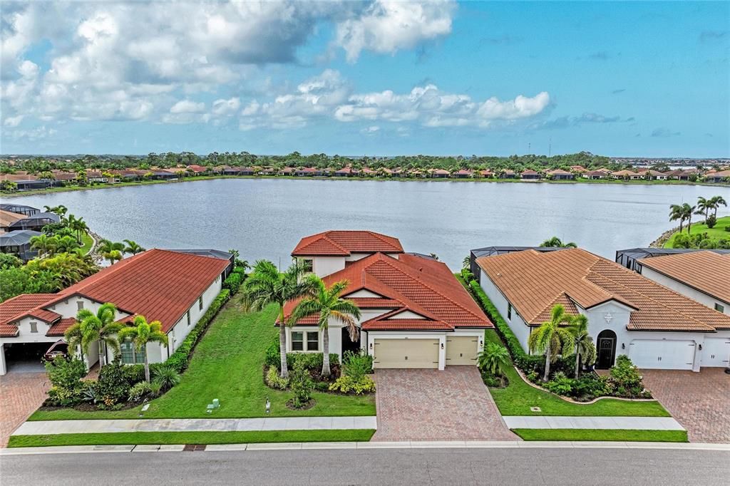 For Sale: $974,900 (3 beds, 4 baths, 3273 Square Feet)