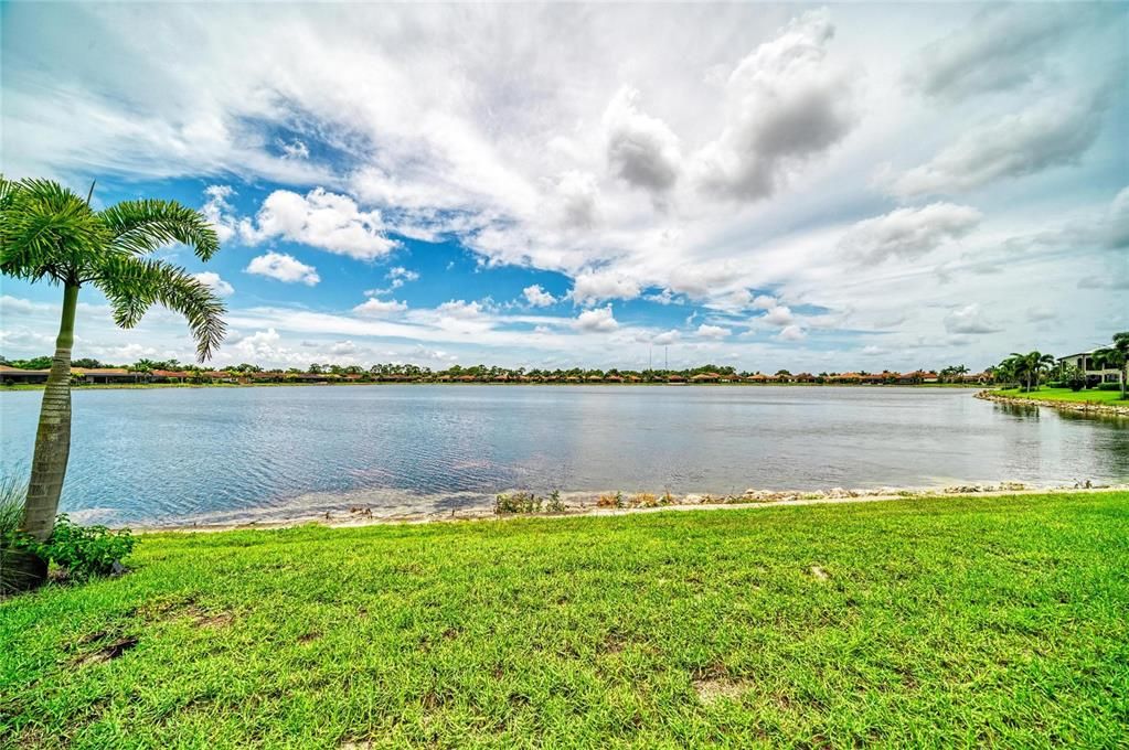 For Sale: $974,900 (3 beds, 4 baths, 3273 Square Feet)