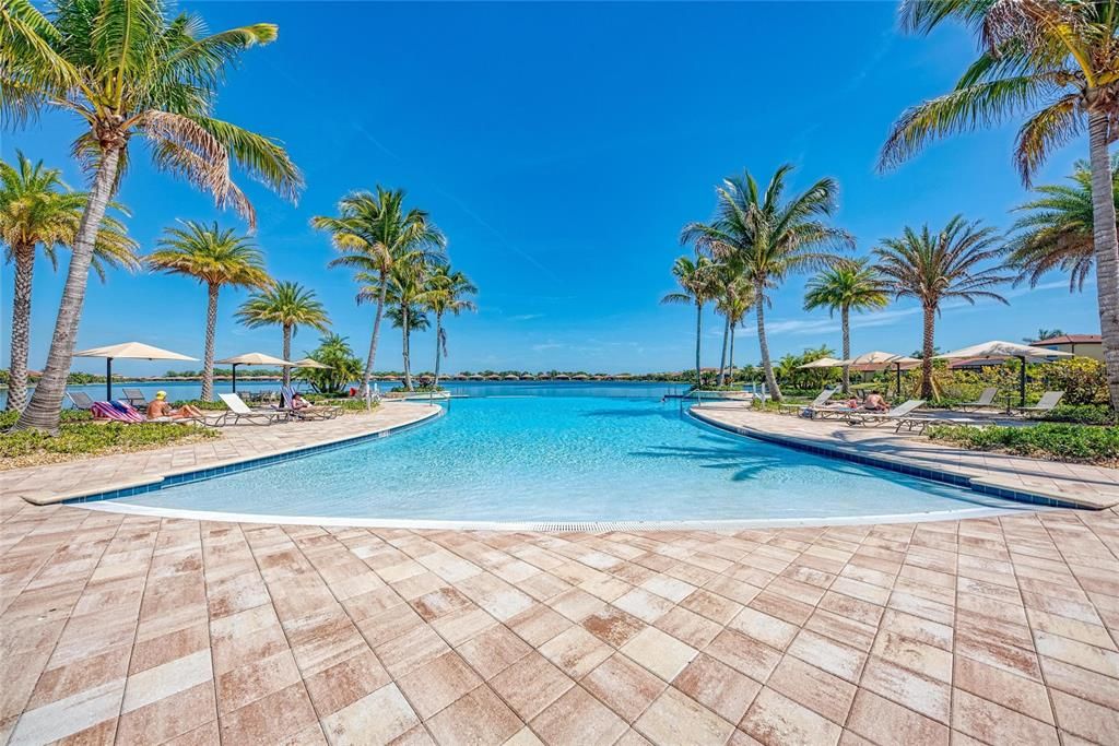 For Sale: $974,900 (3 beds, 4 baths, 3273 Square Feet)
