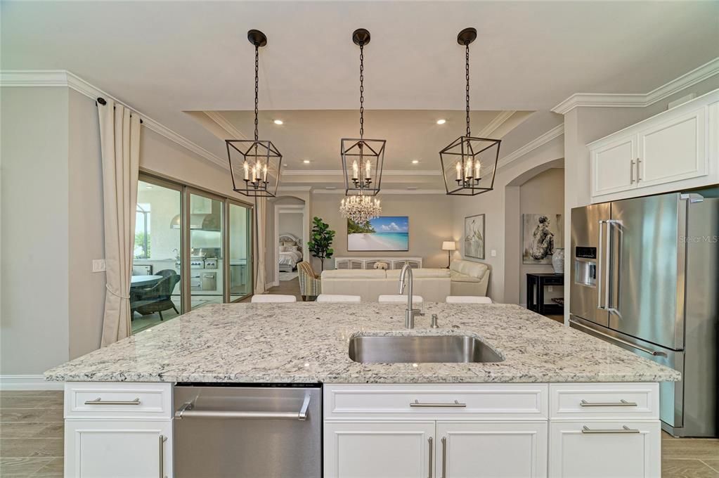 For Sale: $974,900 (3 beds, 4 baths, 3273 Square Feet)