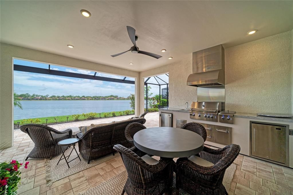 For Sale: $974,900 (3 beds, 4 baths, 3273 Square Feet)